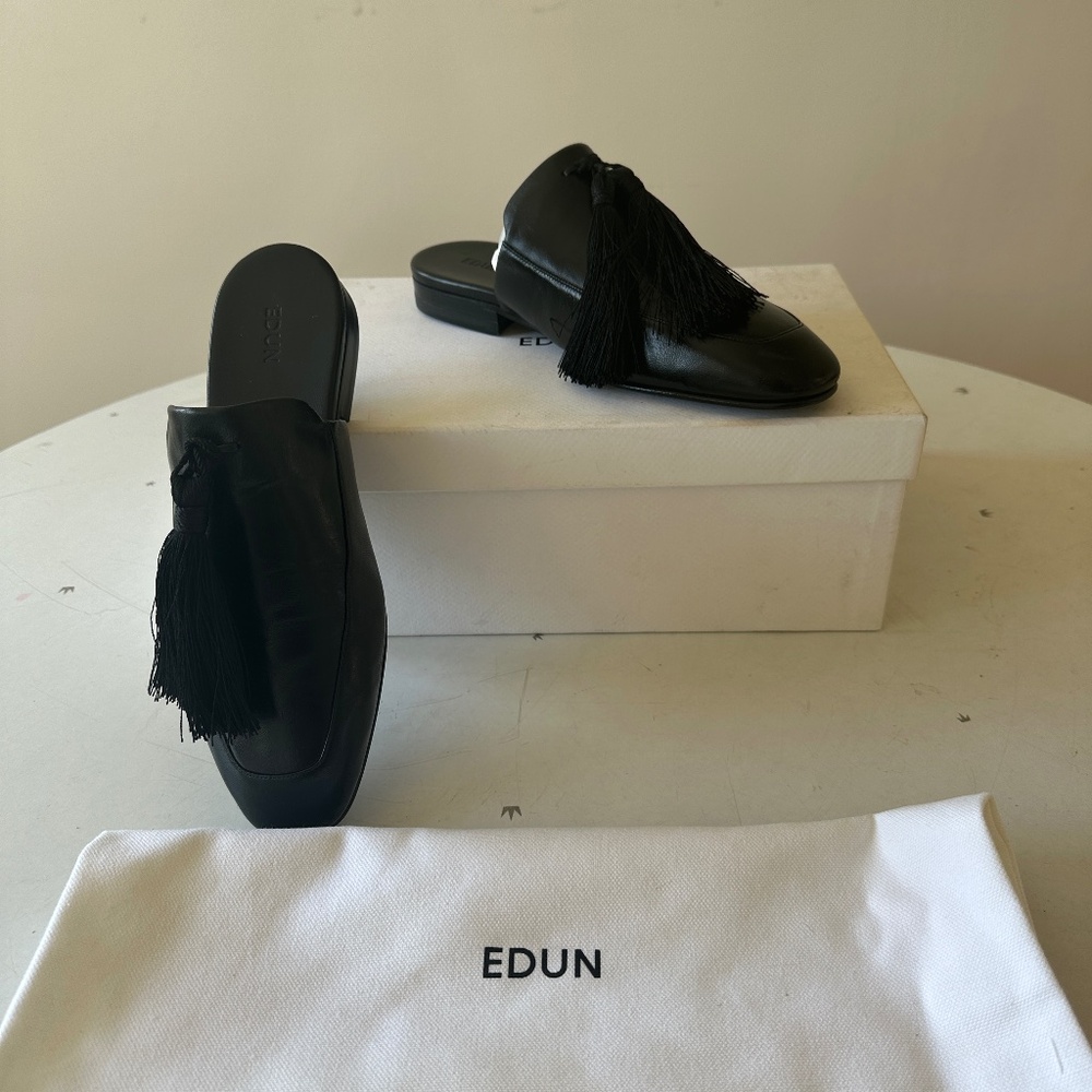 EDUN leather loafer slides with tassel detail sz 37 Black